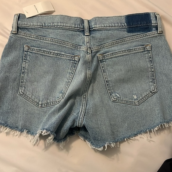 Abercrombie NWT- The Mom Short - Picture 4 of 4